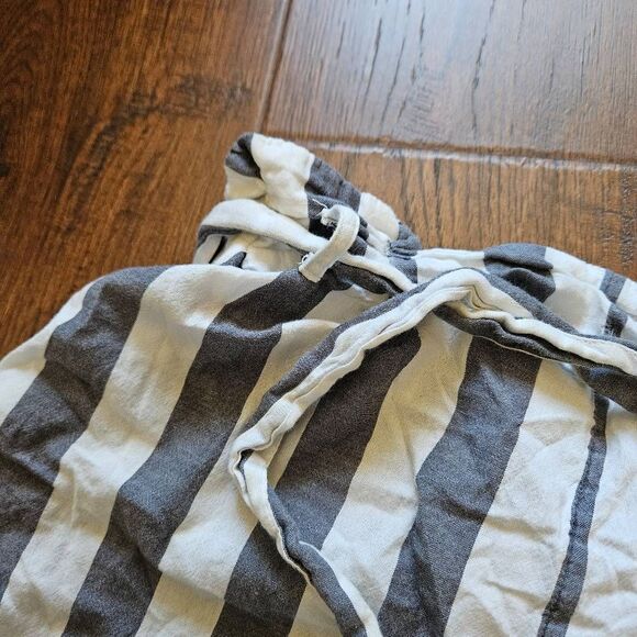 Stradivarius Striped Shorts with Belt - Picture 3 of 7